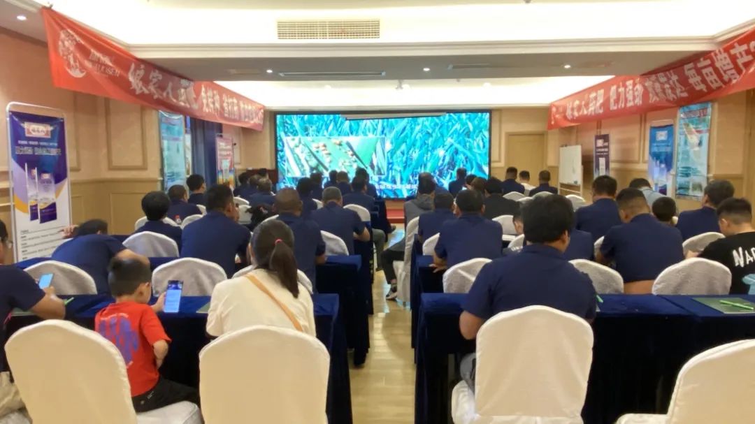 康拓森攜手宏豐農(nóng)資共同舉辦小麥藥肥封丘訂貨會(huì)，會(huì)議圓滿結(jié)束
